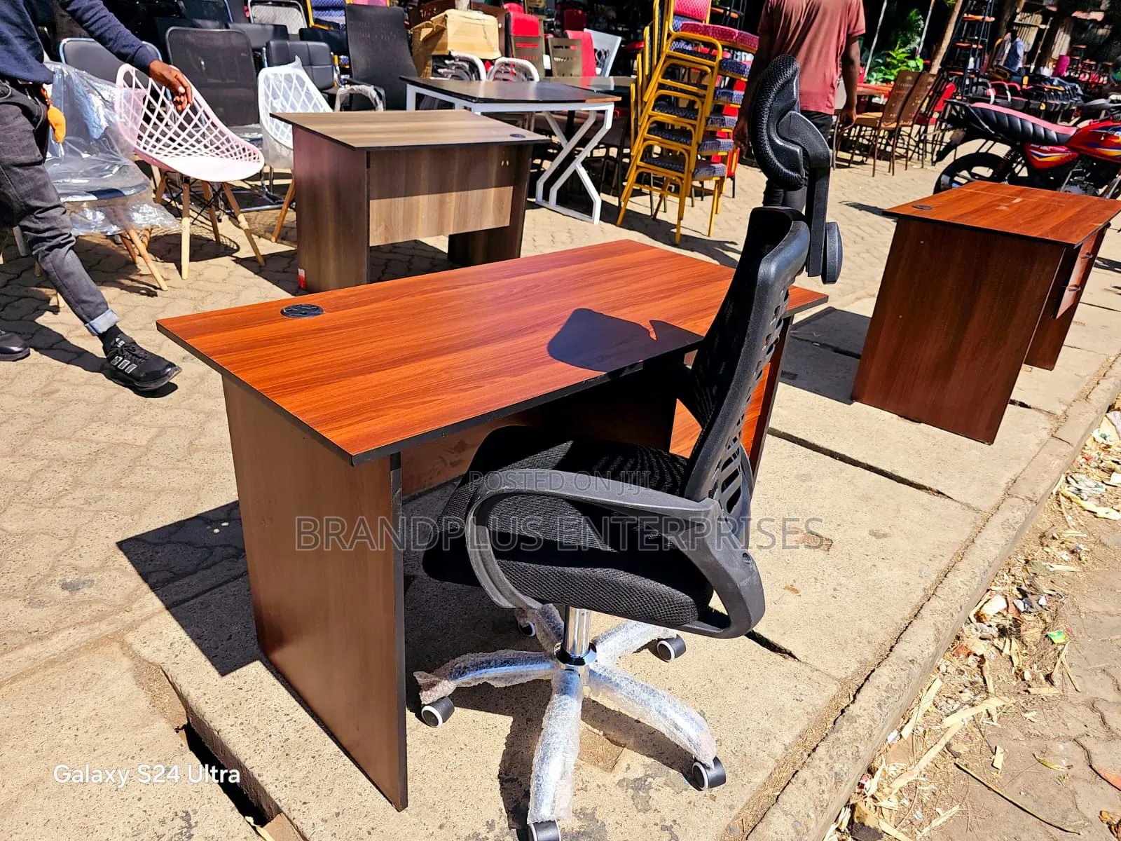 1.2m Office Table And Headrest Chair