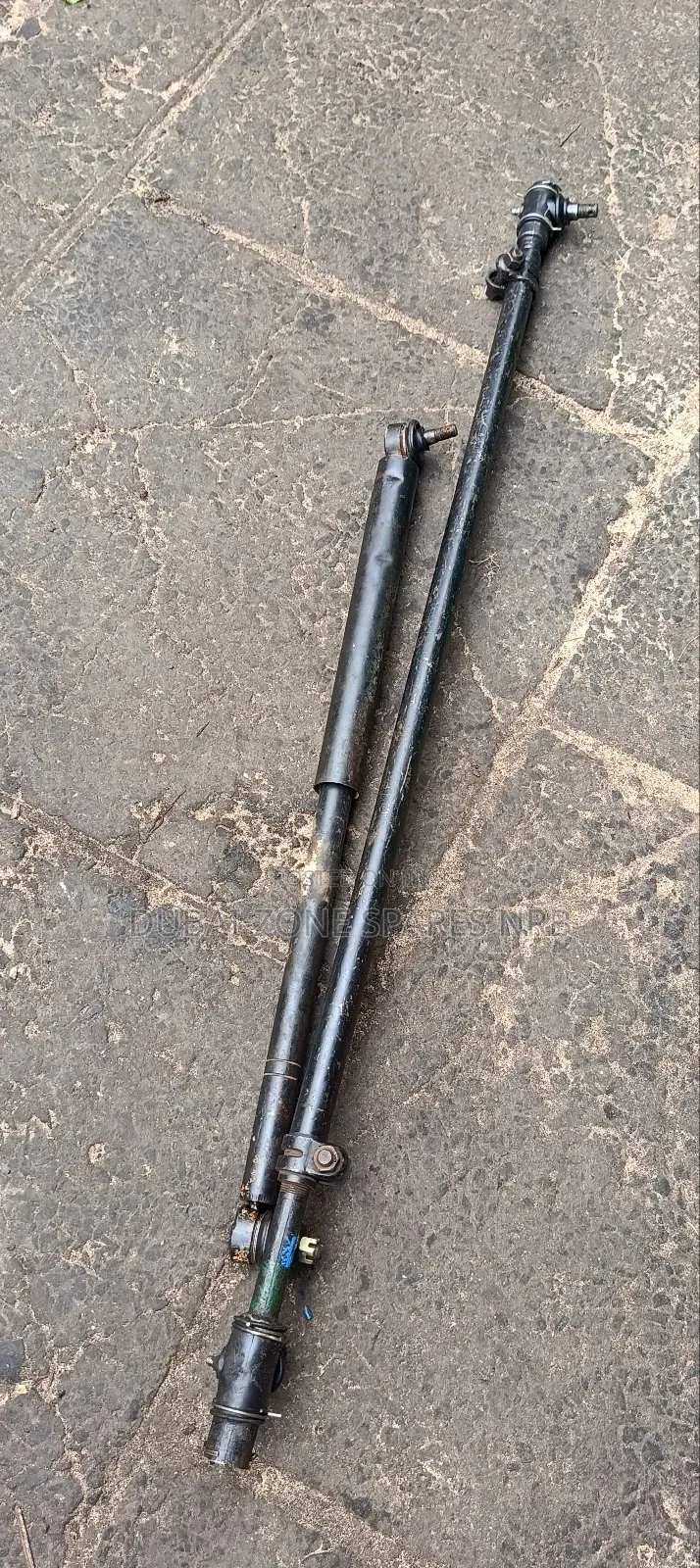 Land Cruiser J79 Center Rod Complete.