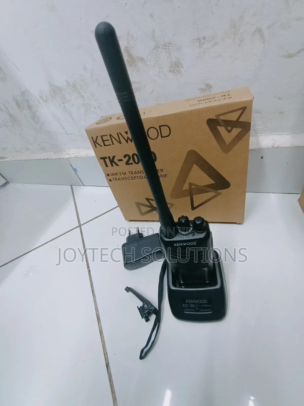 Tk-2000 Uhf Fm Transceiver Kenwood Radio