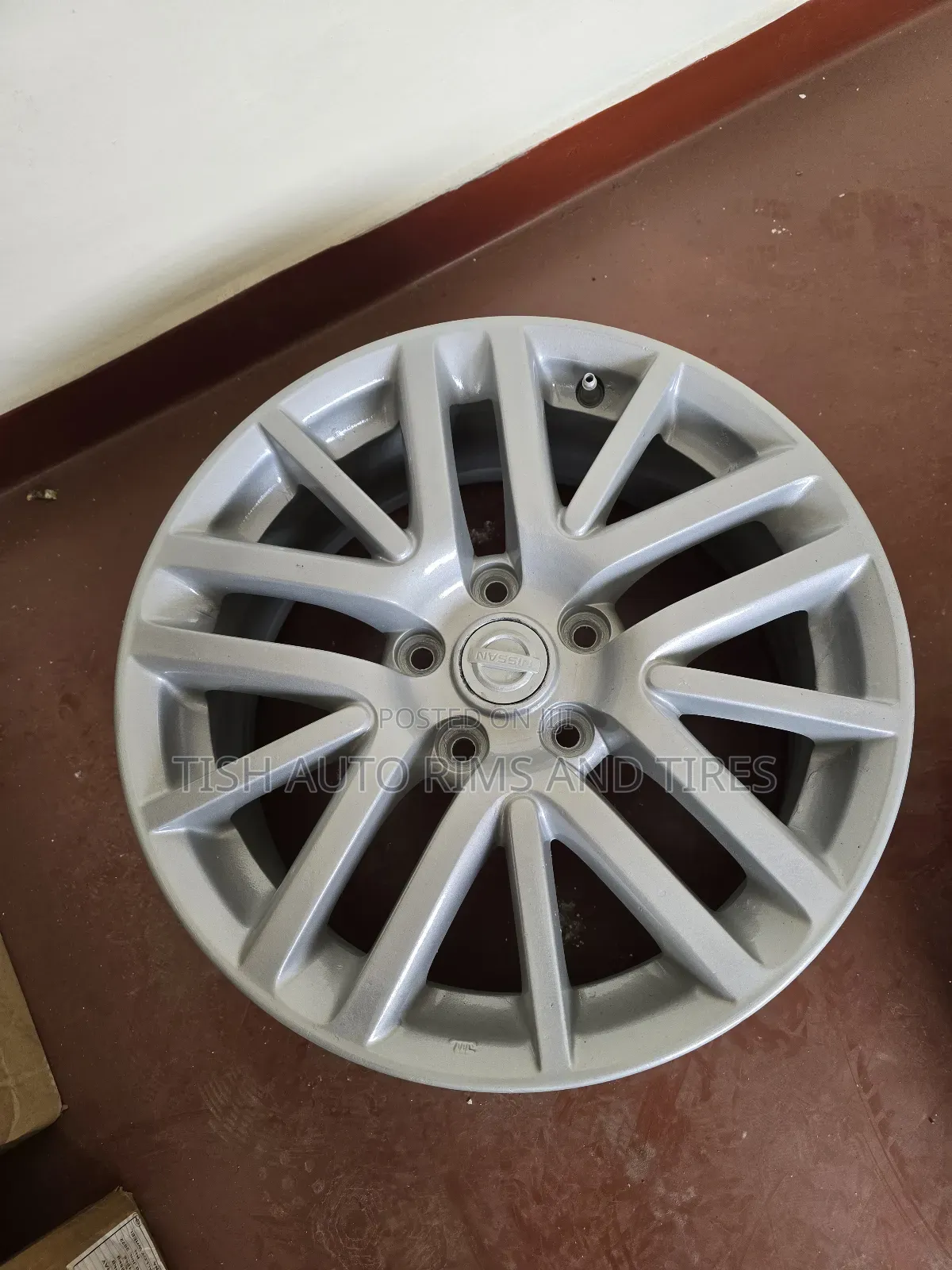 Original Multi Spokes 17 Inch Nissan Extrail,Skyline,Fuga