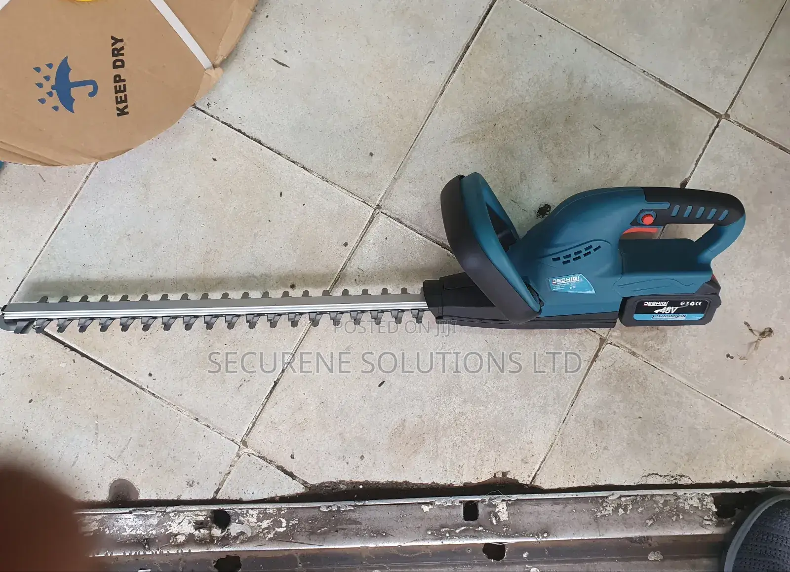 Hedge Trimmer With "48v