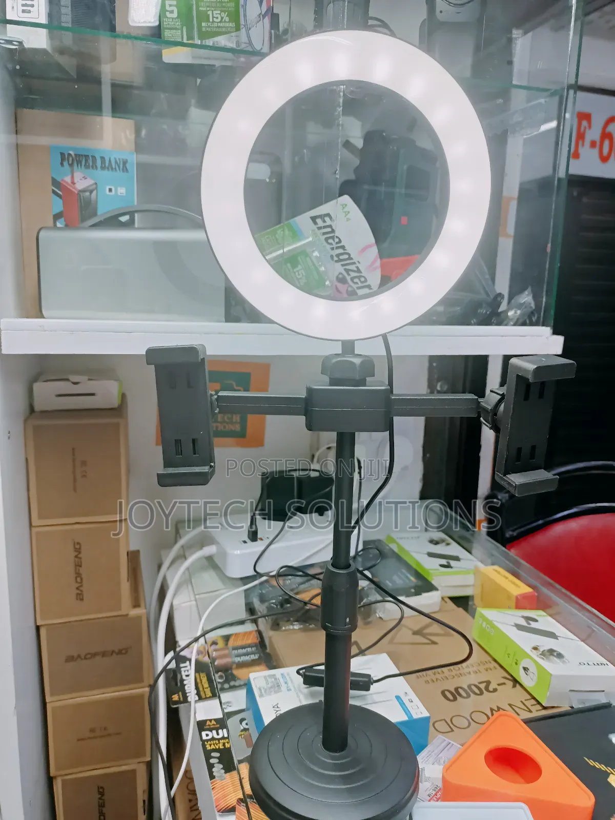 3-1 Universal Desktop Phone Holder With a Ring Light