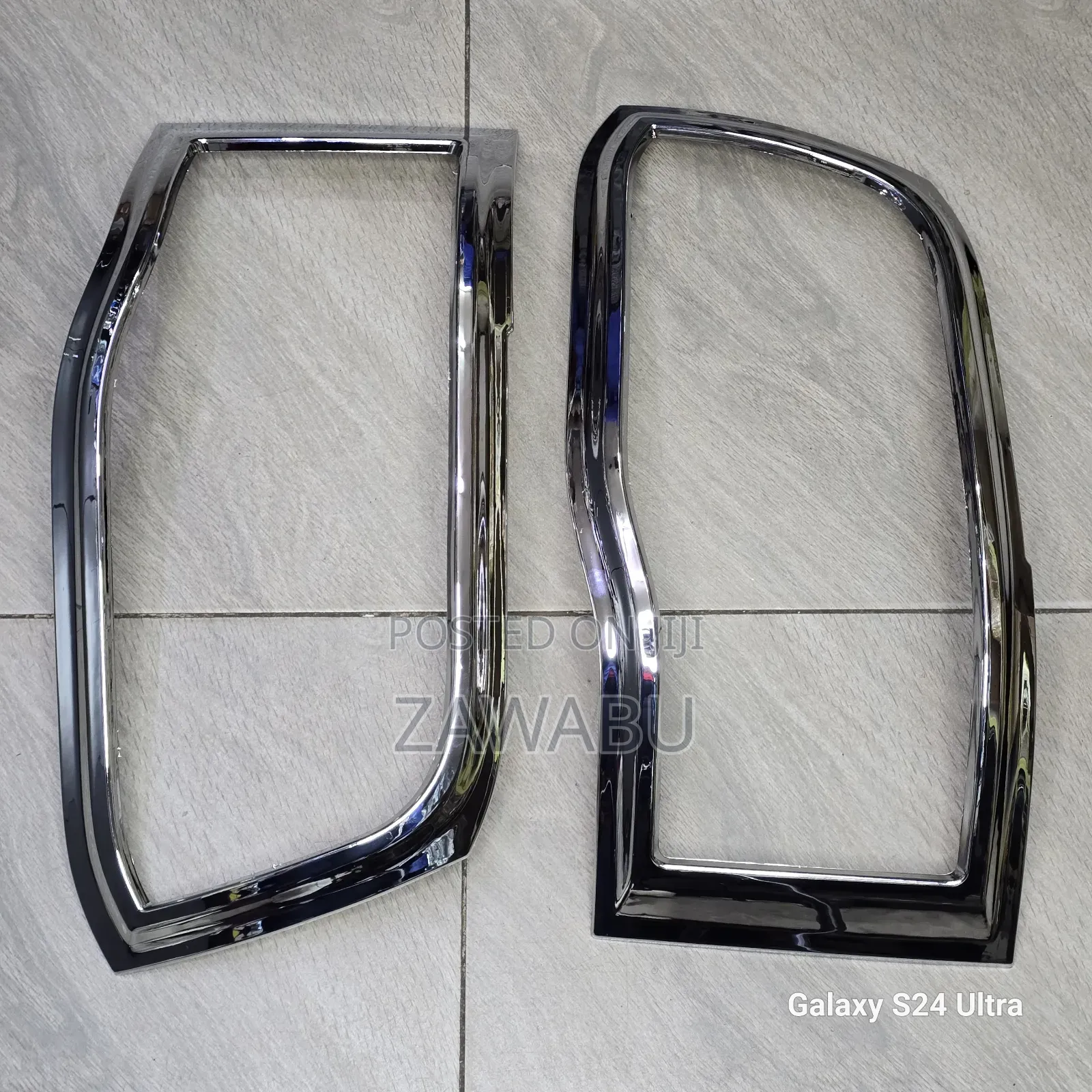 Headlight Chrome Hiace 7l 2012/14