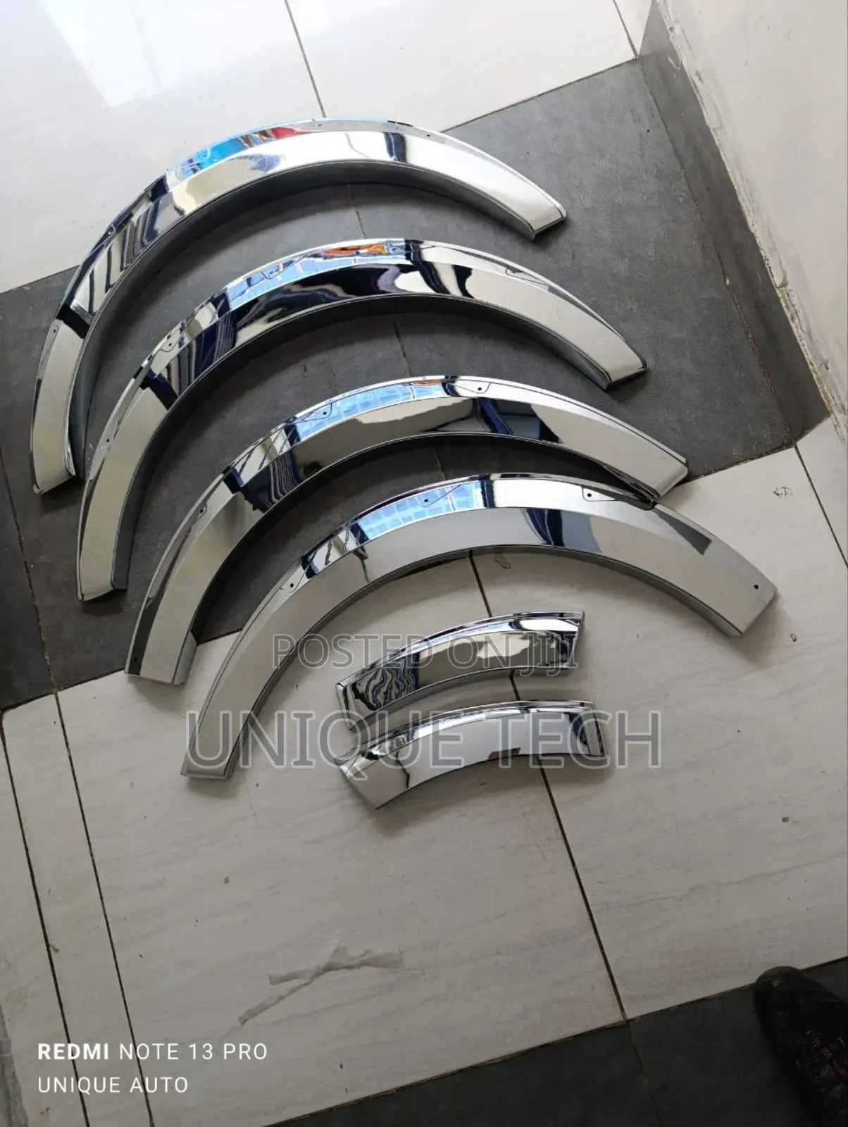 Toyota Hiace 7l/9l Chrome Fender Flares ( Sleek Stylish)