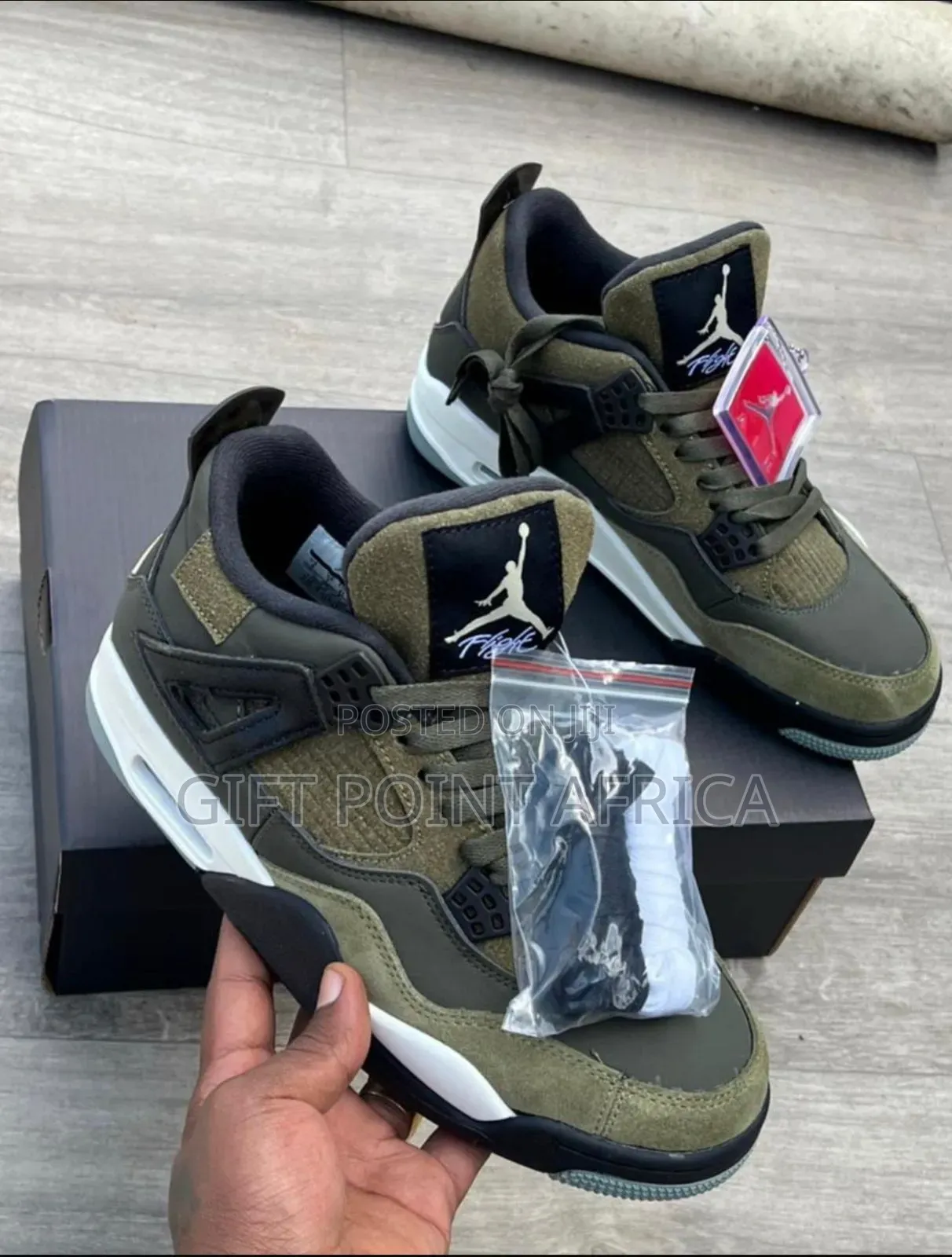 Air Jordan 4 Craft Olive Sneakers