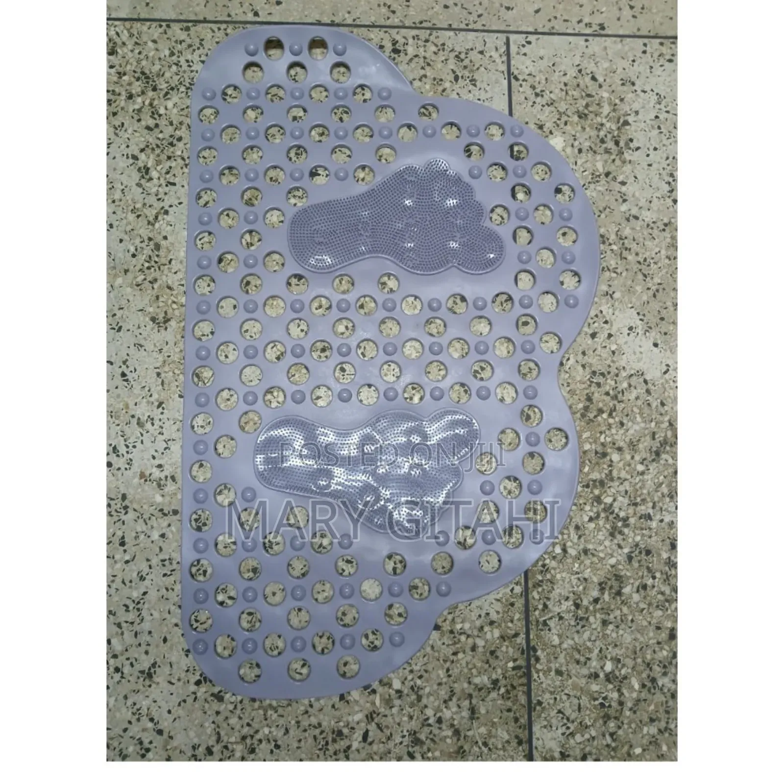 Cloud Shape Antislip Bathroom Mat Size: 40*70cm