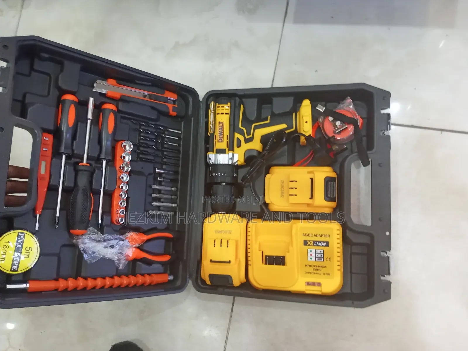 Cordless Drill Kit (Dewalt)