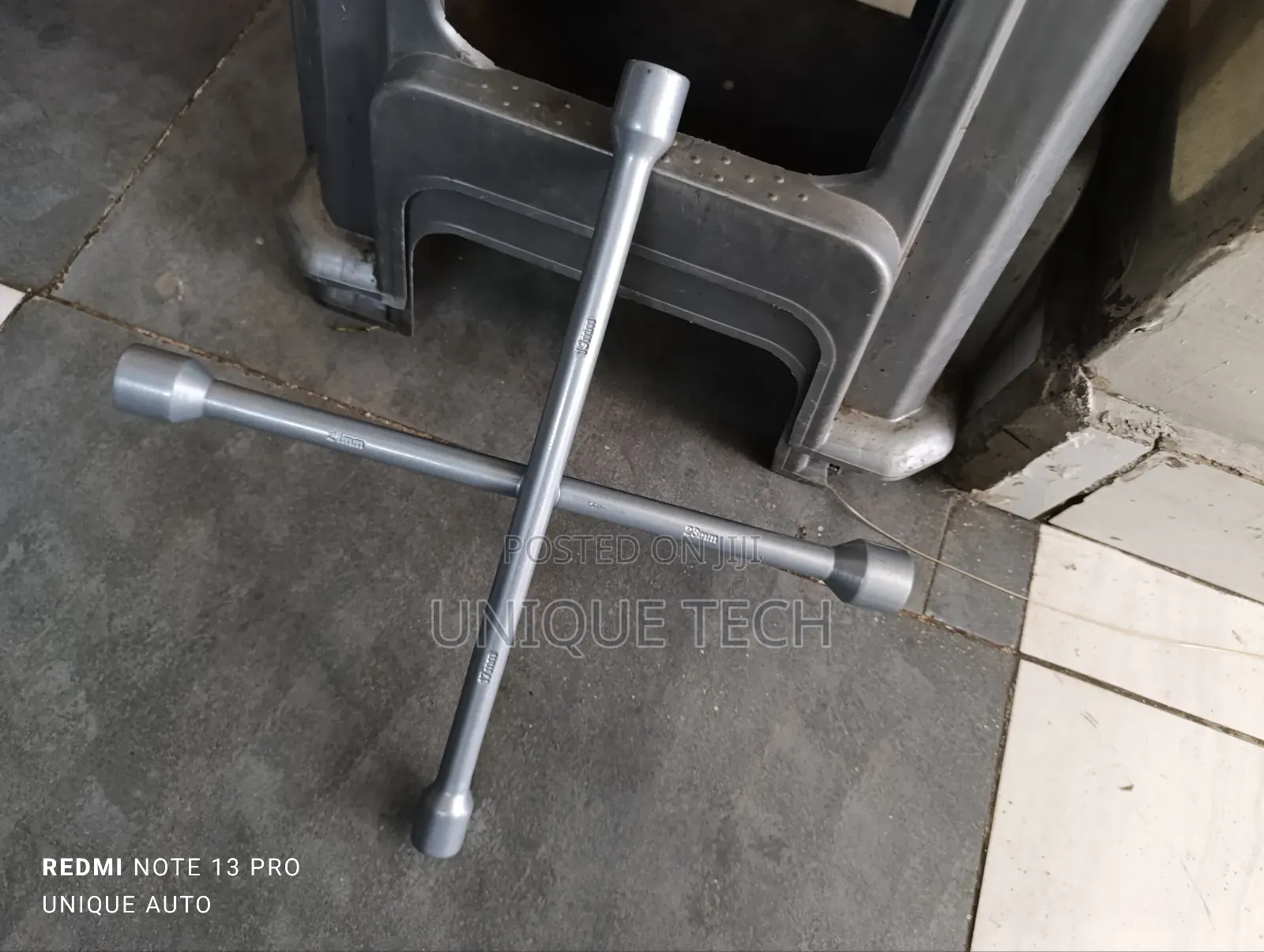 Heavy-Duty Wheel Cross Spanner – 17/19/21/23mm