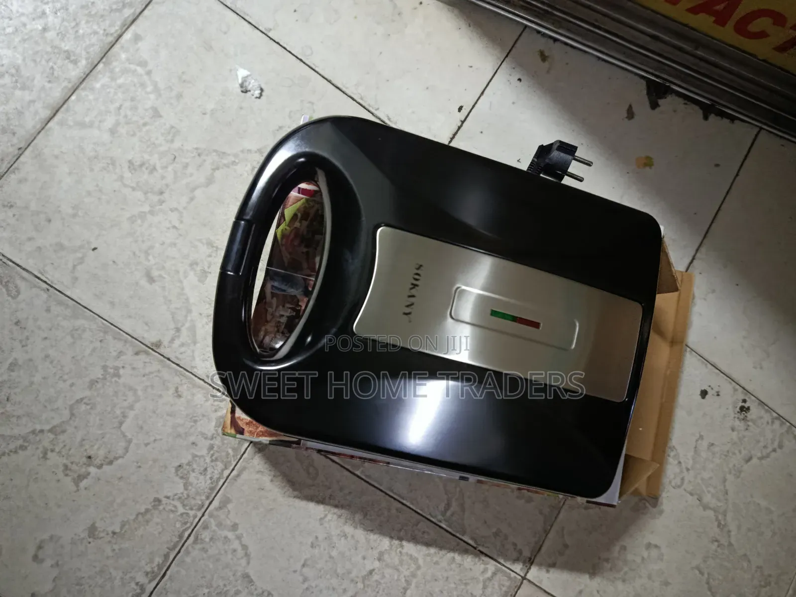 Sokany 4 Slice Sandwich Maker 1200w Black