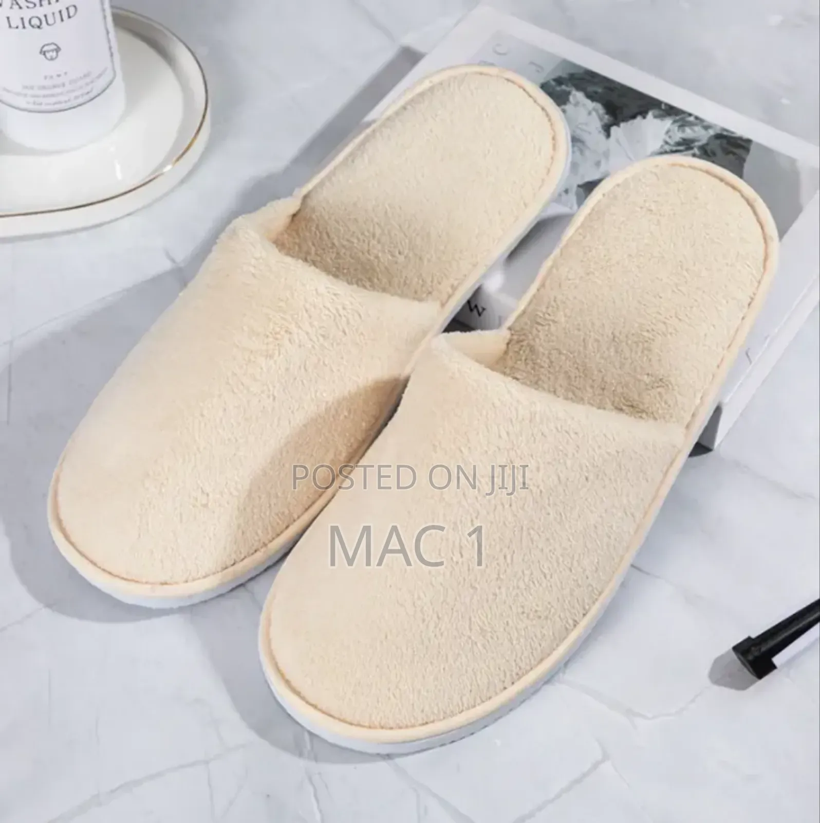 Kings Collection Indoor Slippers