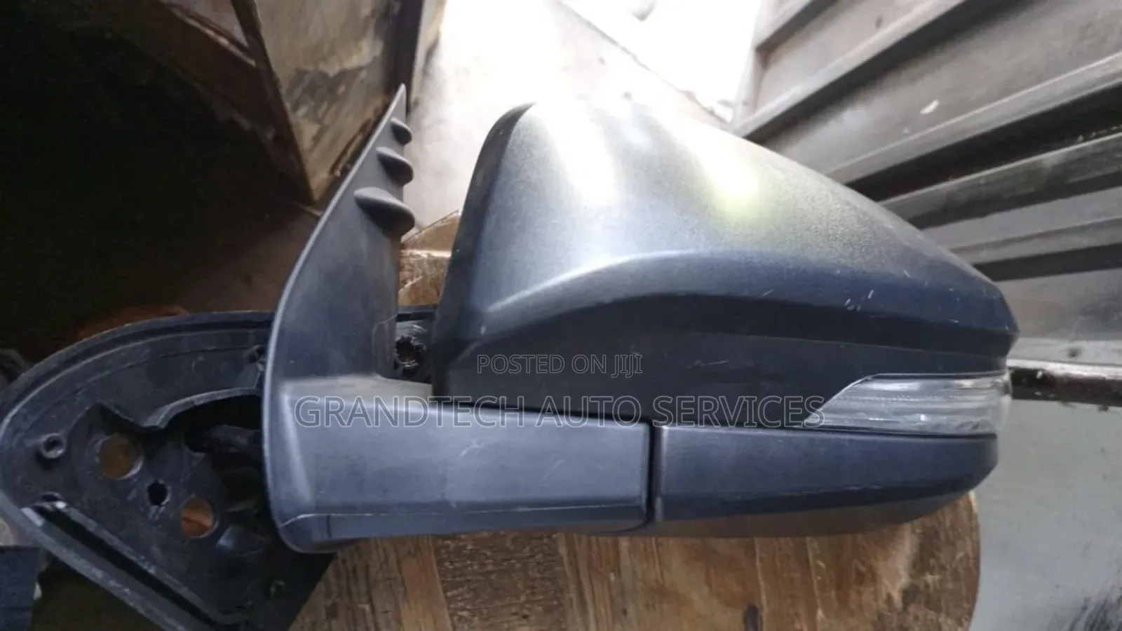 Hilux Revo 2018+ Side Mirror With Indicator in S