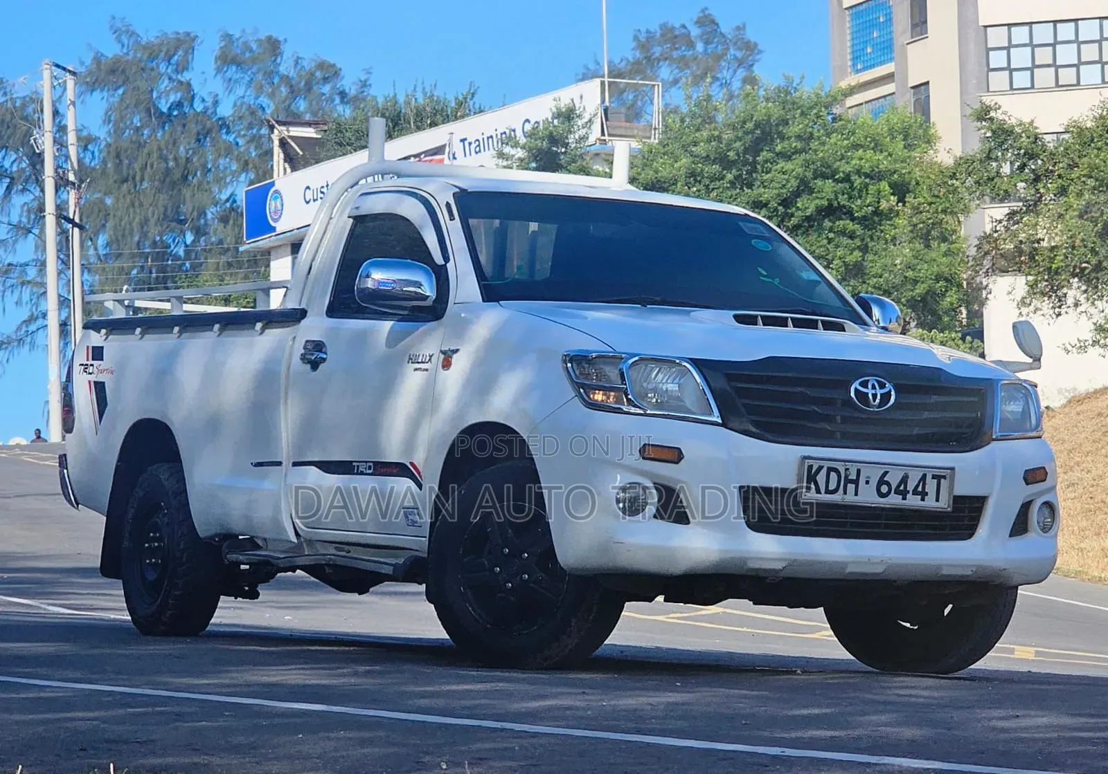 Toyota Hilux 2015 White