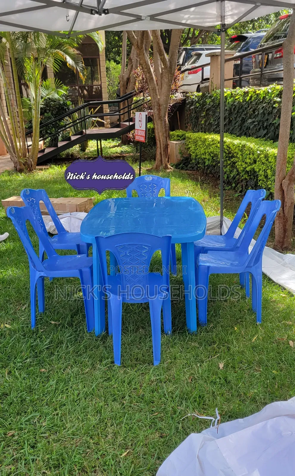 Family Dining Plastic Table and Plastic Chairs Set