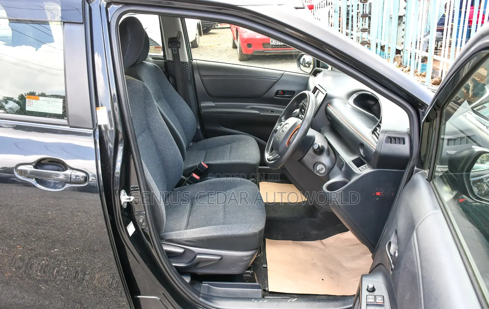 Toyota Sienta 2017 Black