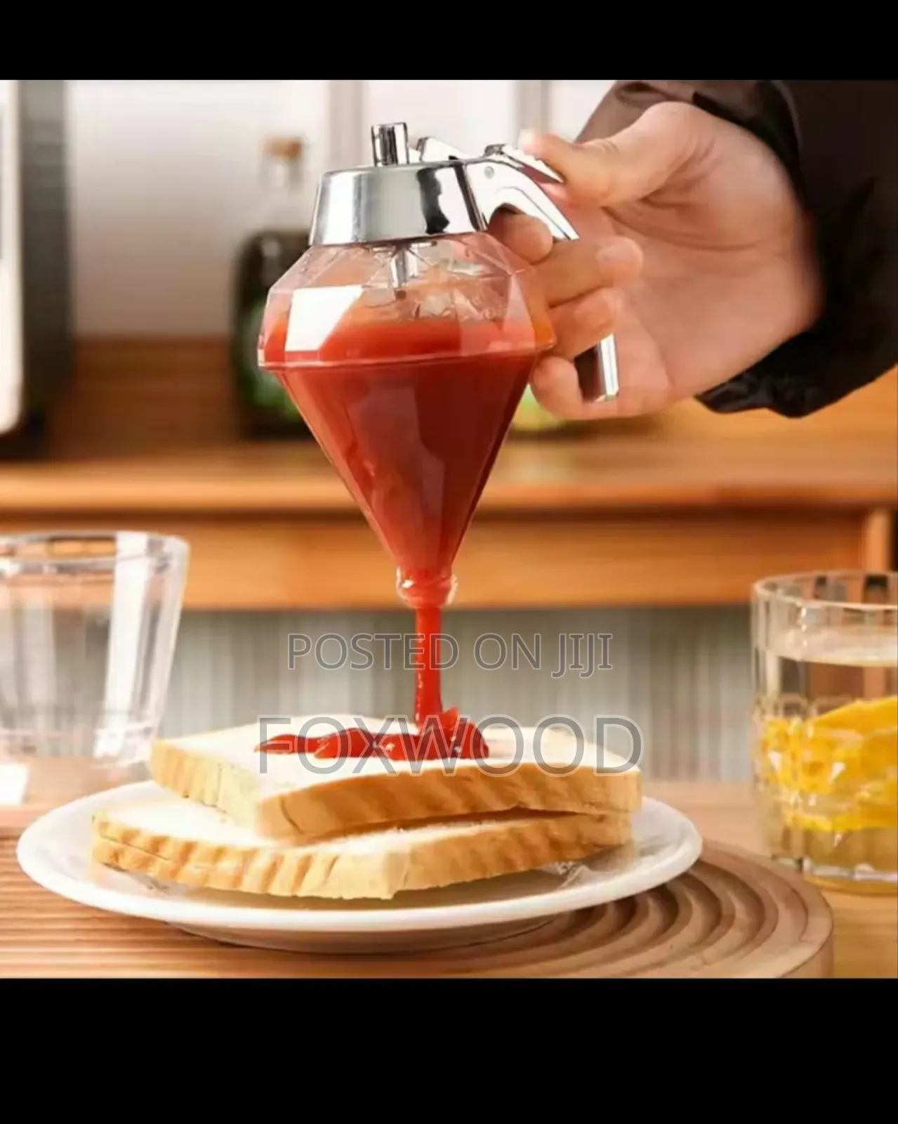 Diamond Shaped Honey Dispenser