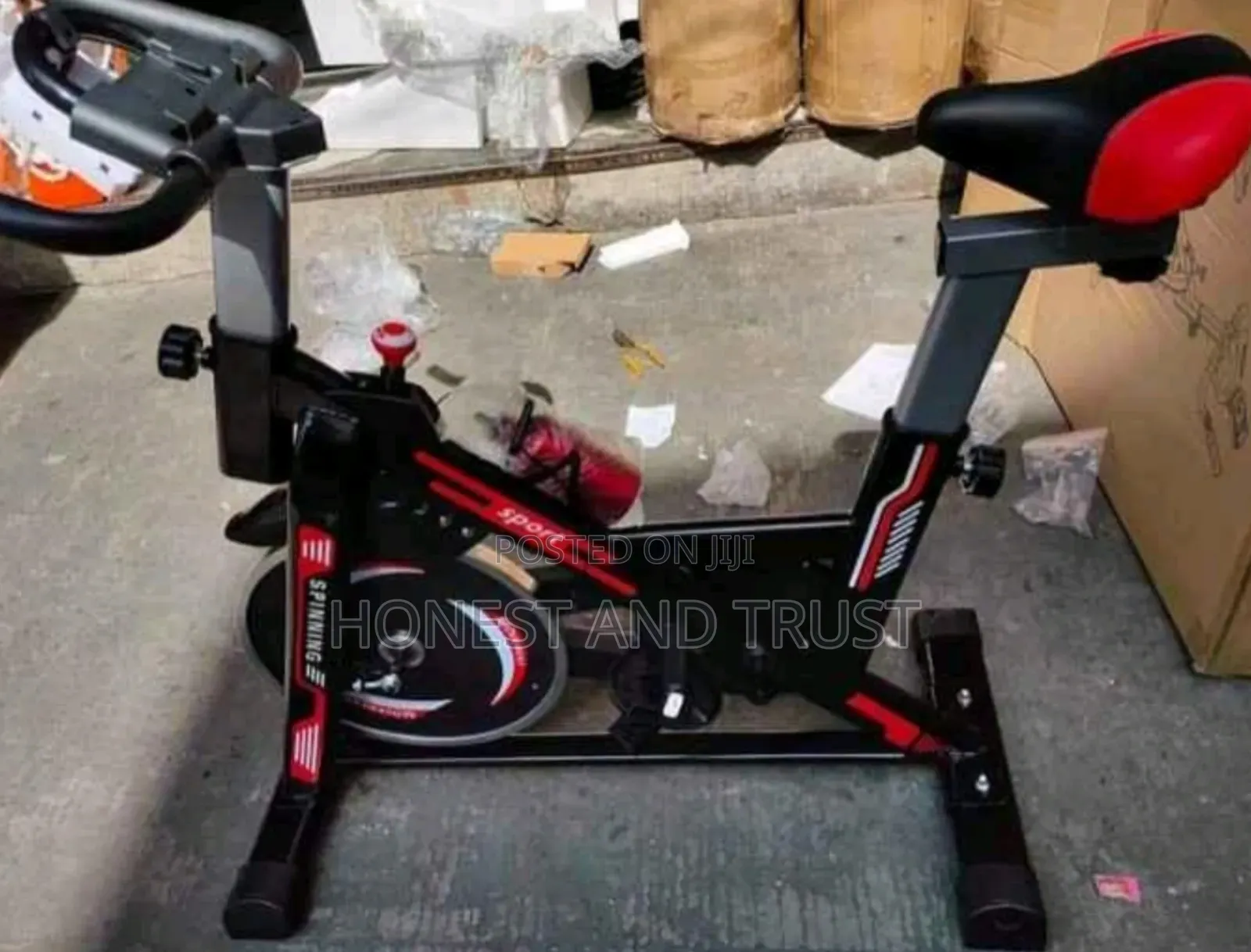 Spin Bike Avariable Blue and Red