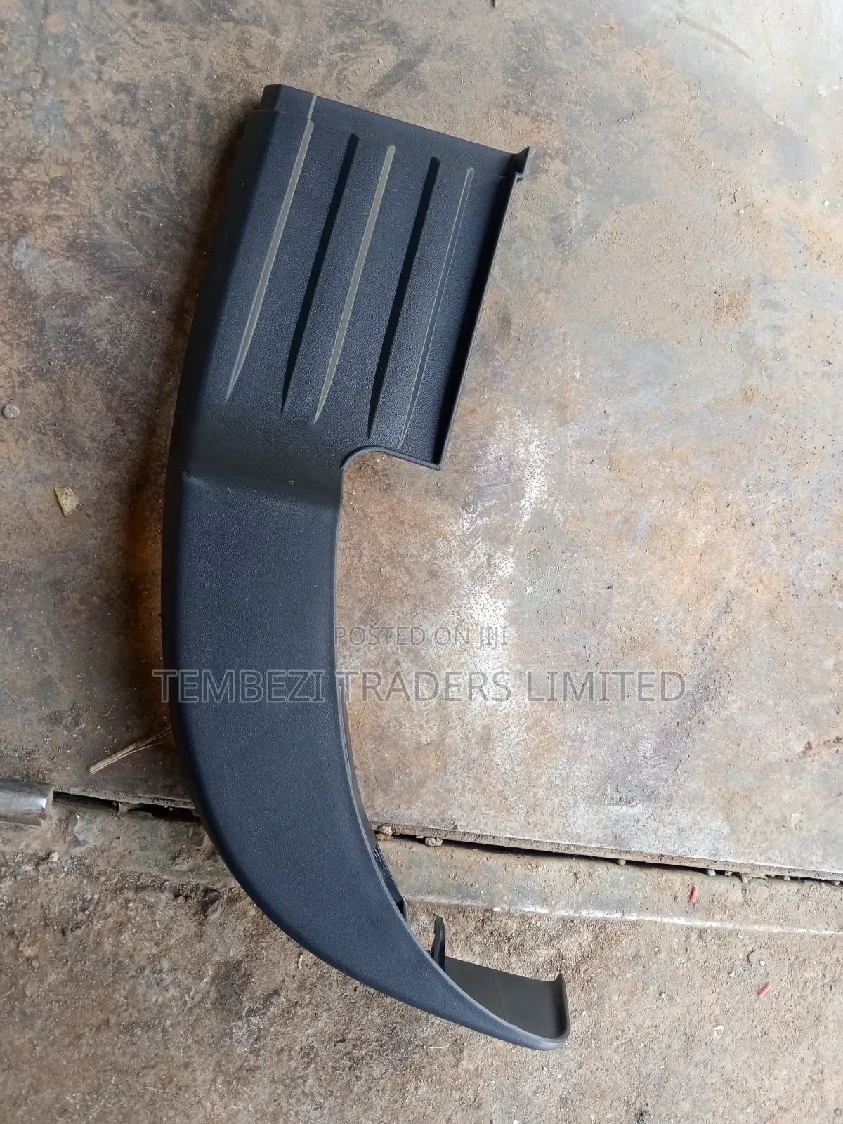 Plastic Bumper Finisher Toyota Hilux Revo