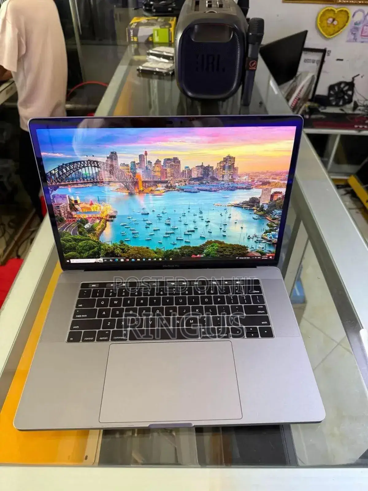 Laptop Apple MacBook Pro 2016 16GB Intel Core I7 SSD 512GB