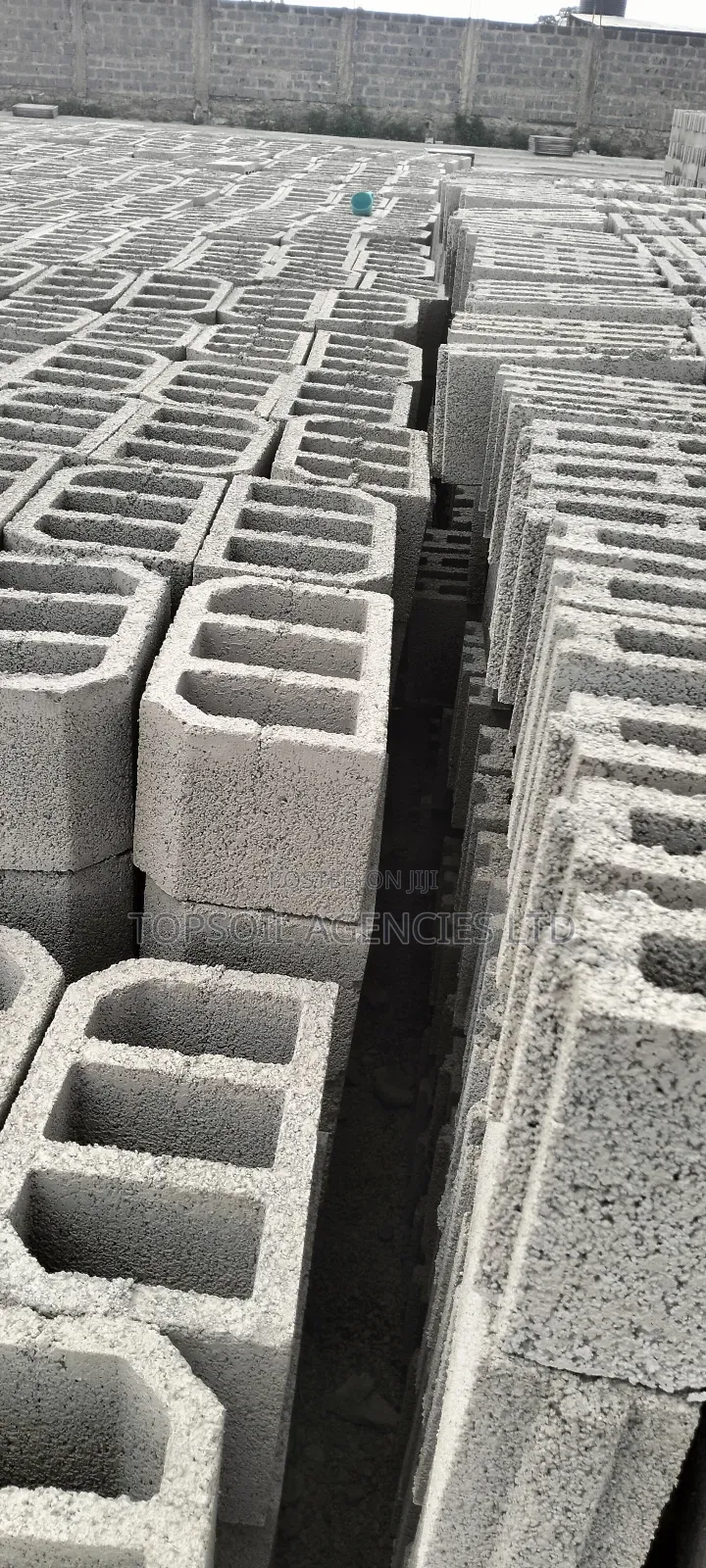 Concrete and Pumice Hollowblocks