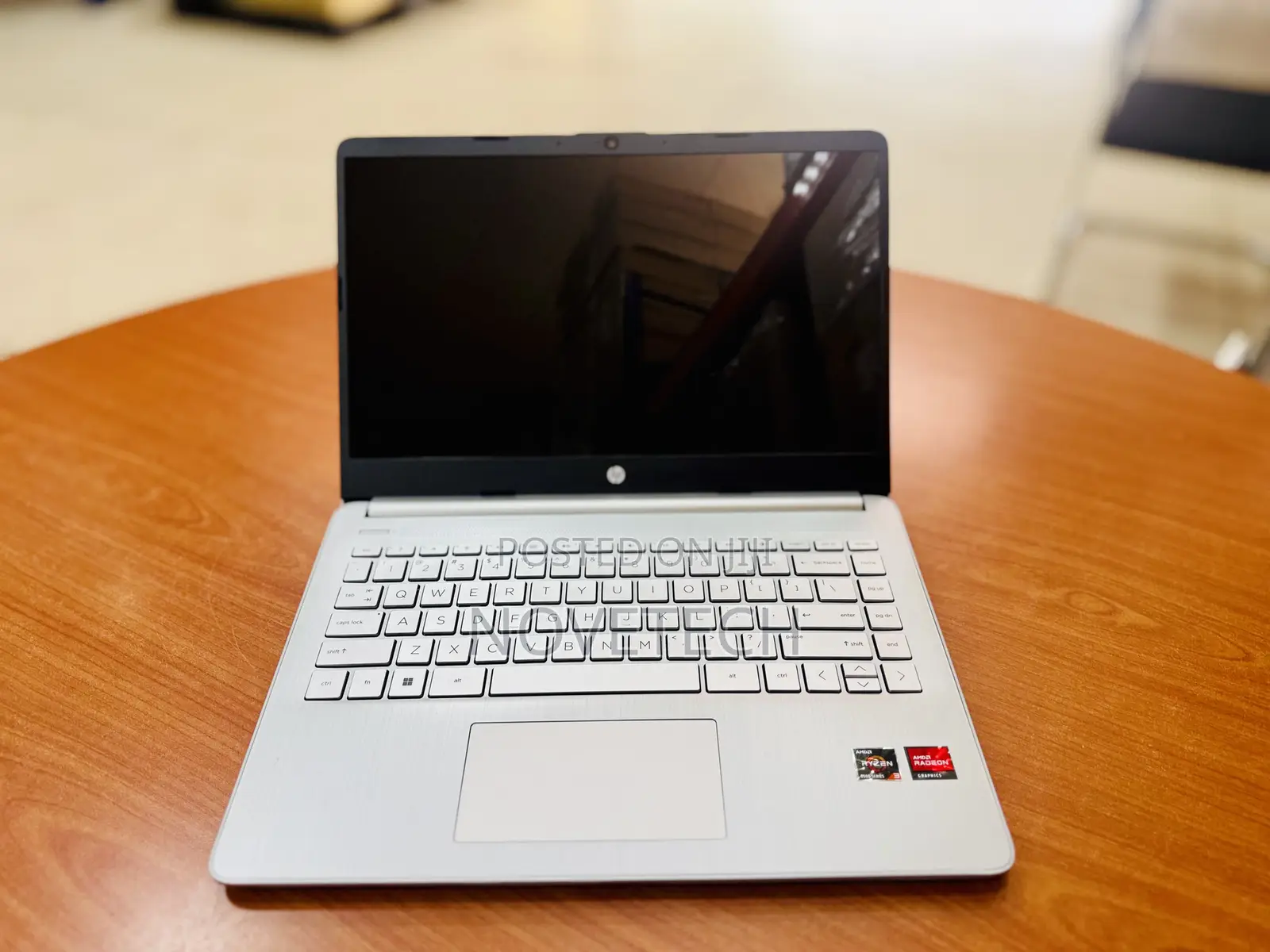Laptop HP 14S 8GB AMD Ryzen 3 SSD 256GB
