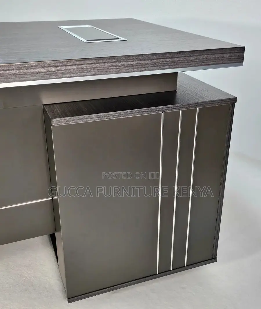 Office Tables:Stylish Grey Oak Veneer Executive Office Desk