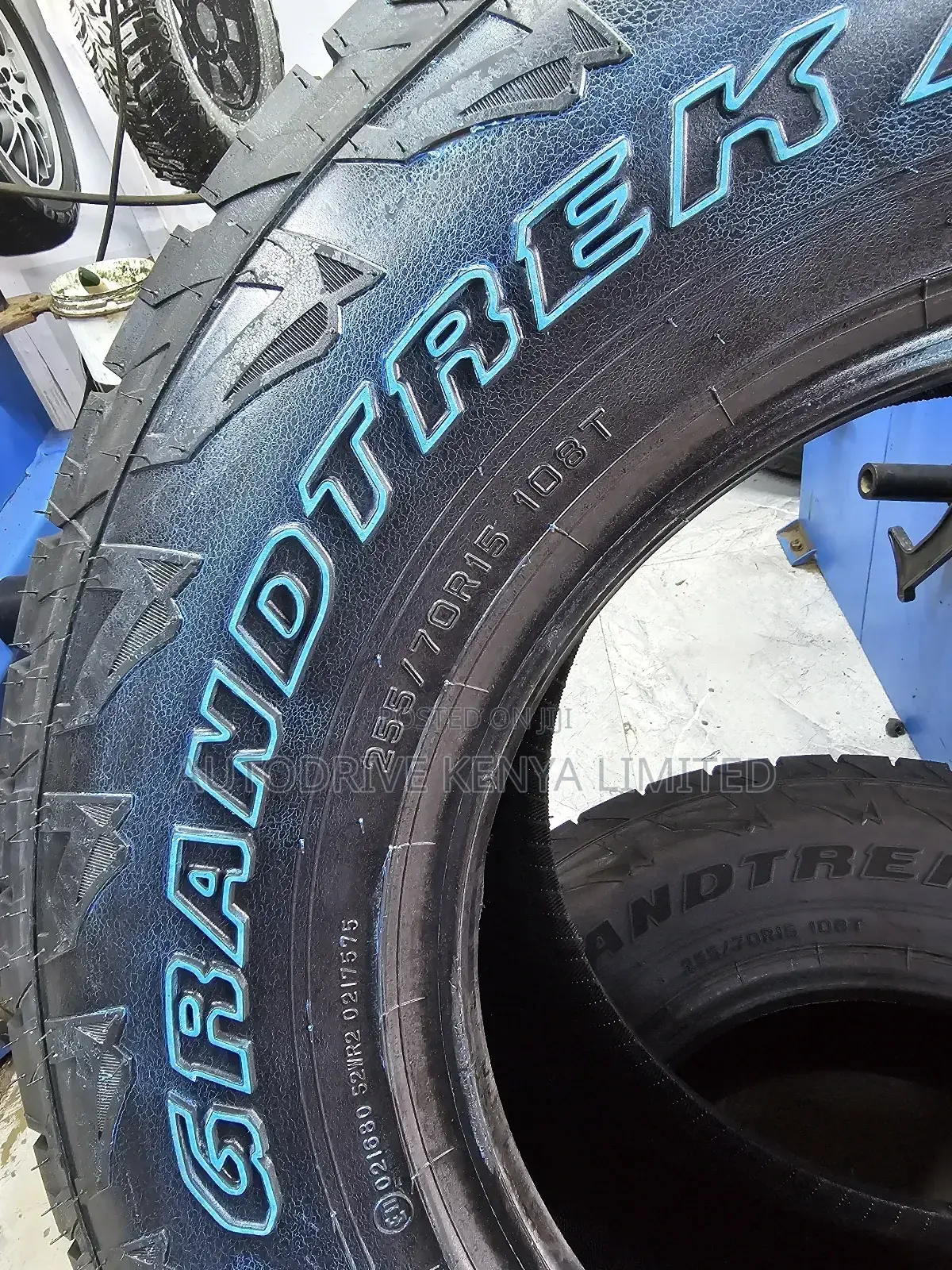 255/70r15 Dunlop All-Terrain Tire