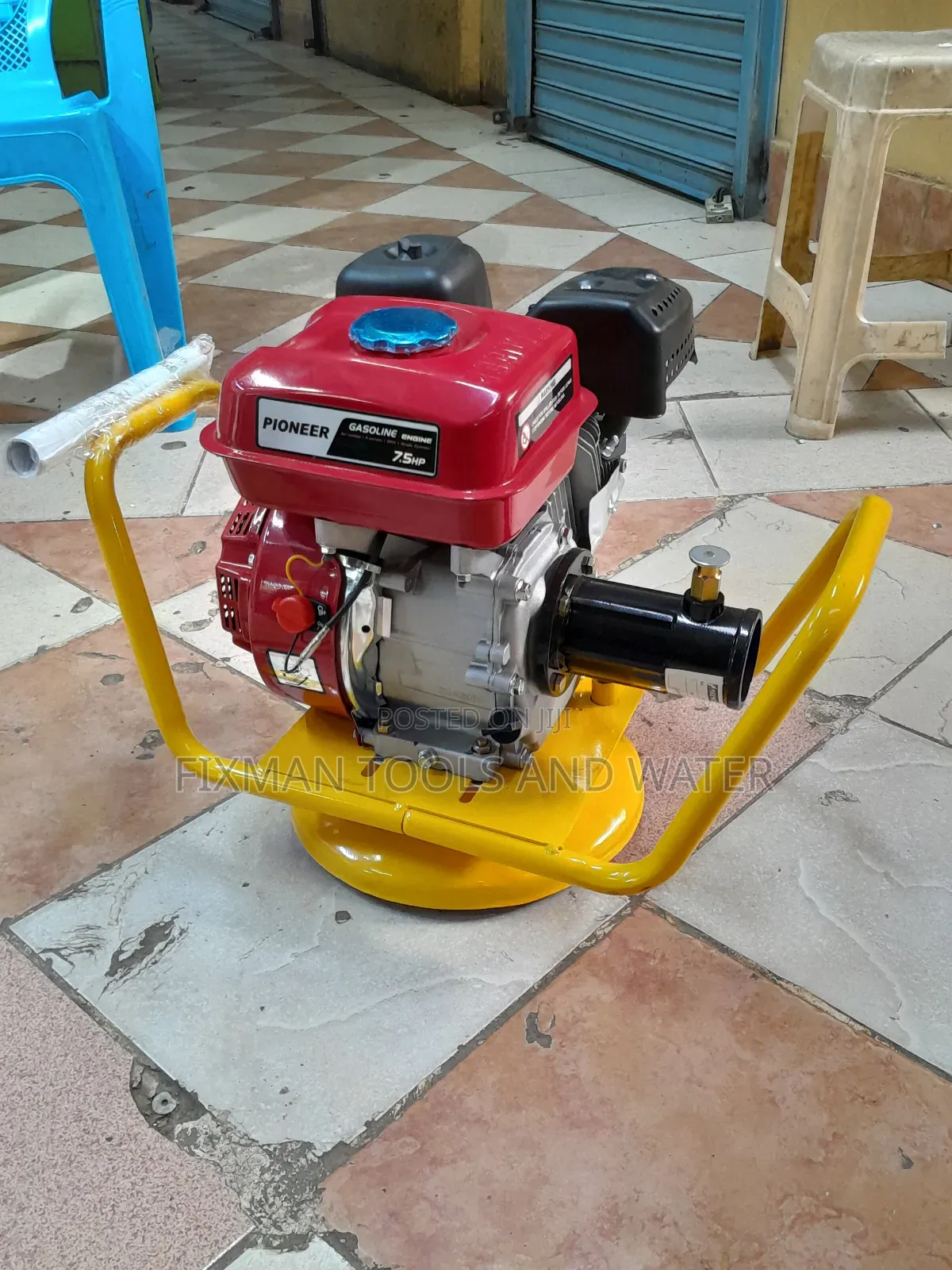 Powerful Pioneer 7.5hp Concrete Vibrator And Poker