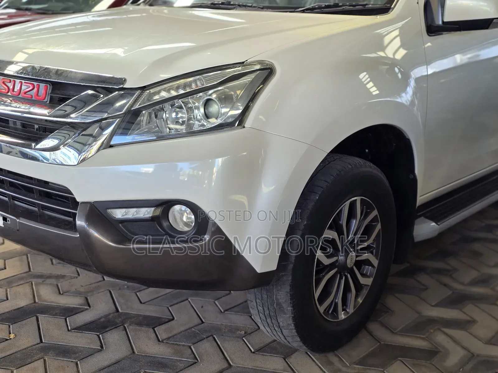 Isuzu MU-X 2.5 Ddi VGS 2018 White
