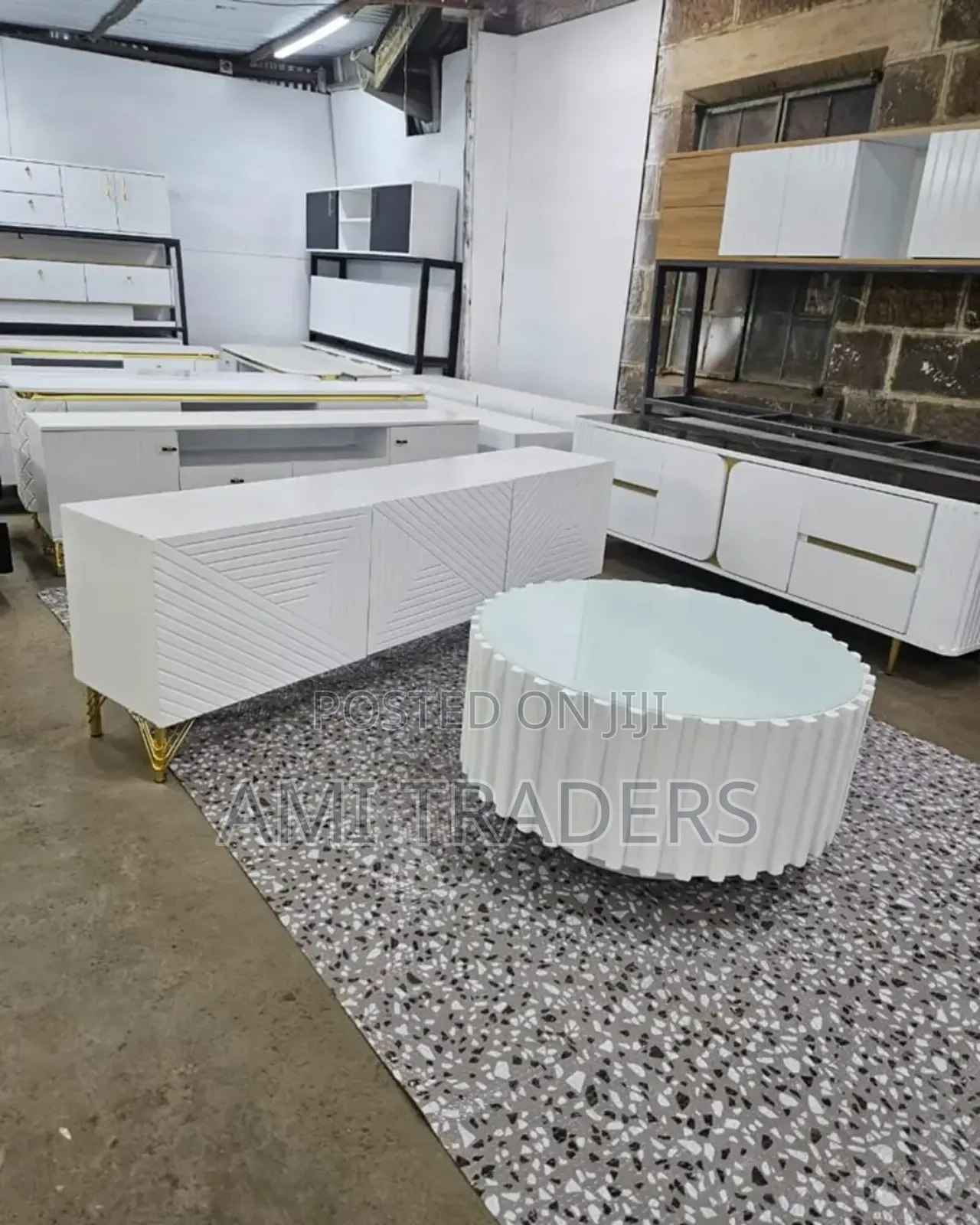 Round Glass-Top Coffee Table Tv Stand