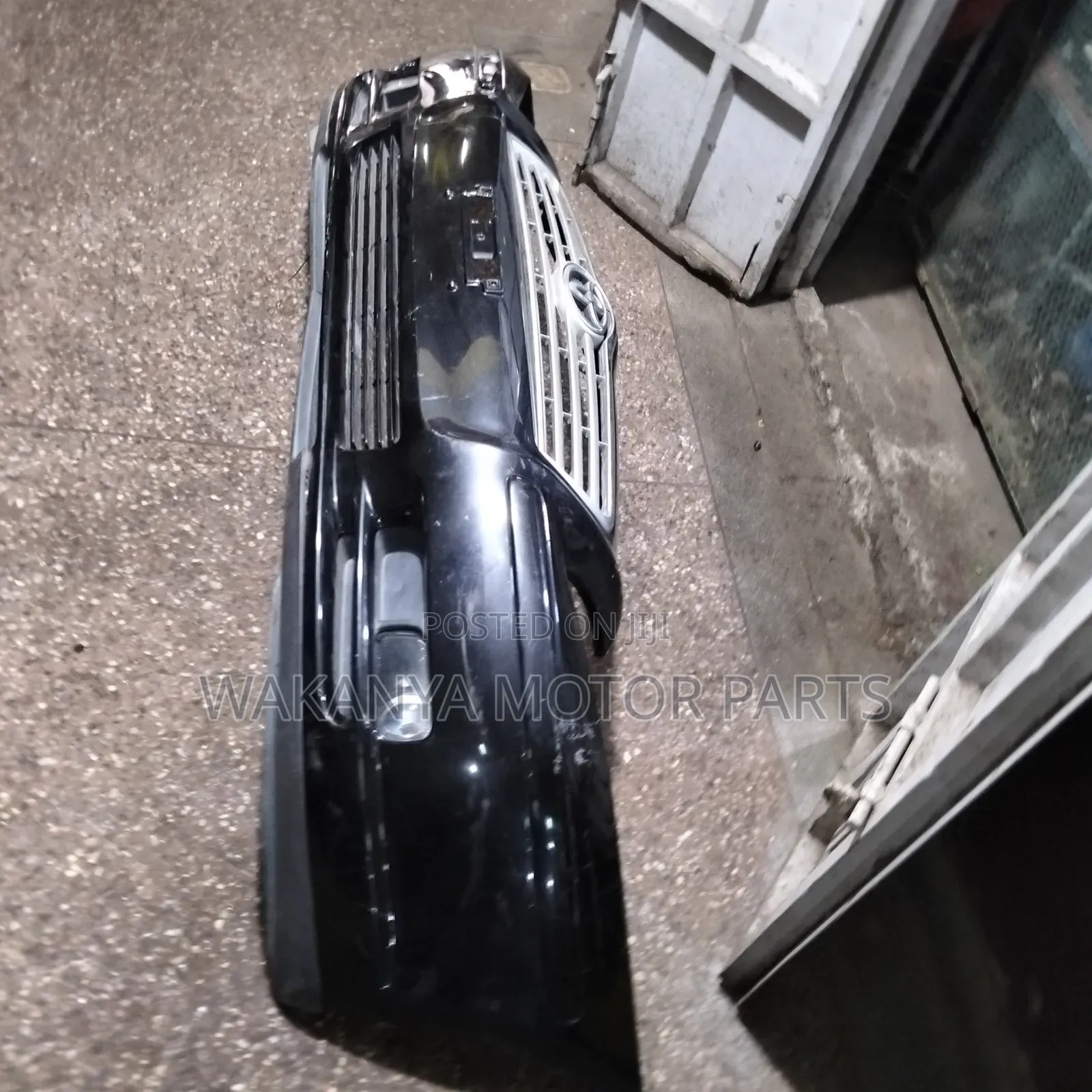 Toyota Avensis 2003/2004/05 Front Bumper Complete With Fogs