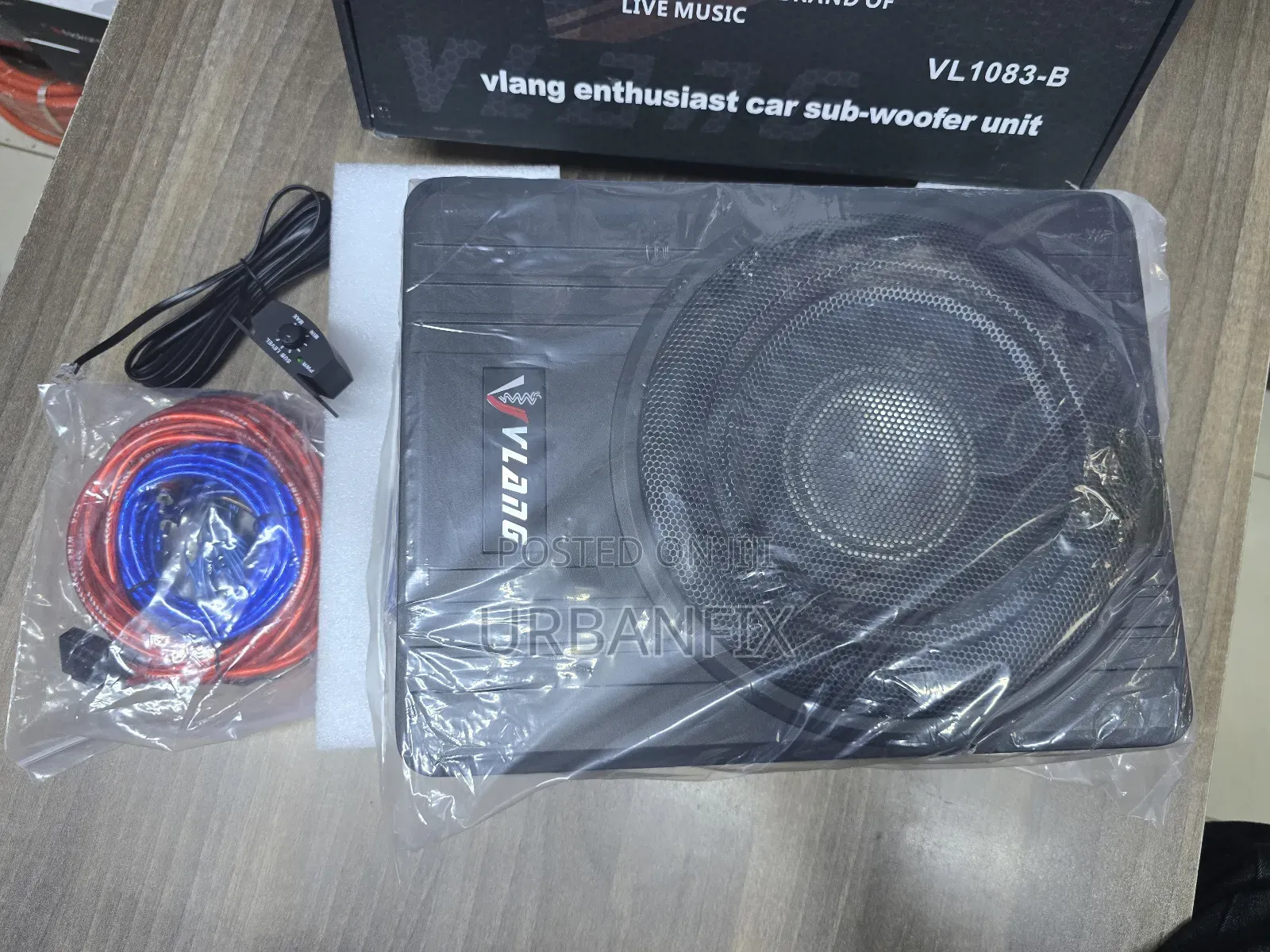 1800watts Underseat Subwoofer With Cables Set and Bass Knob