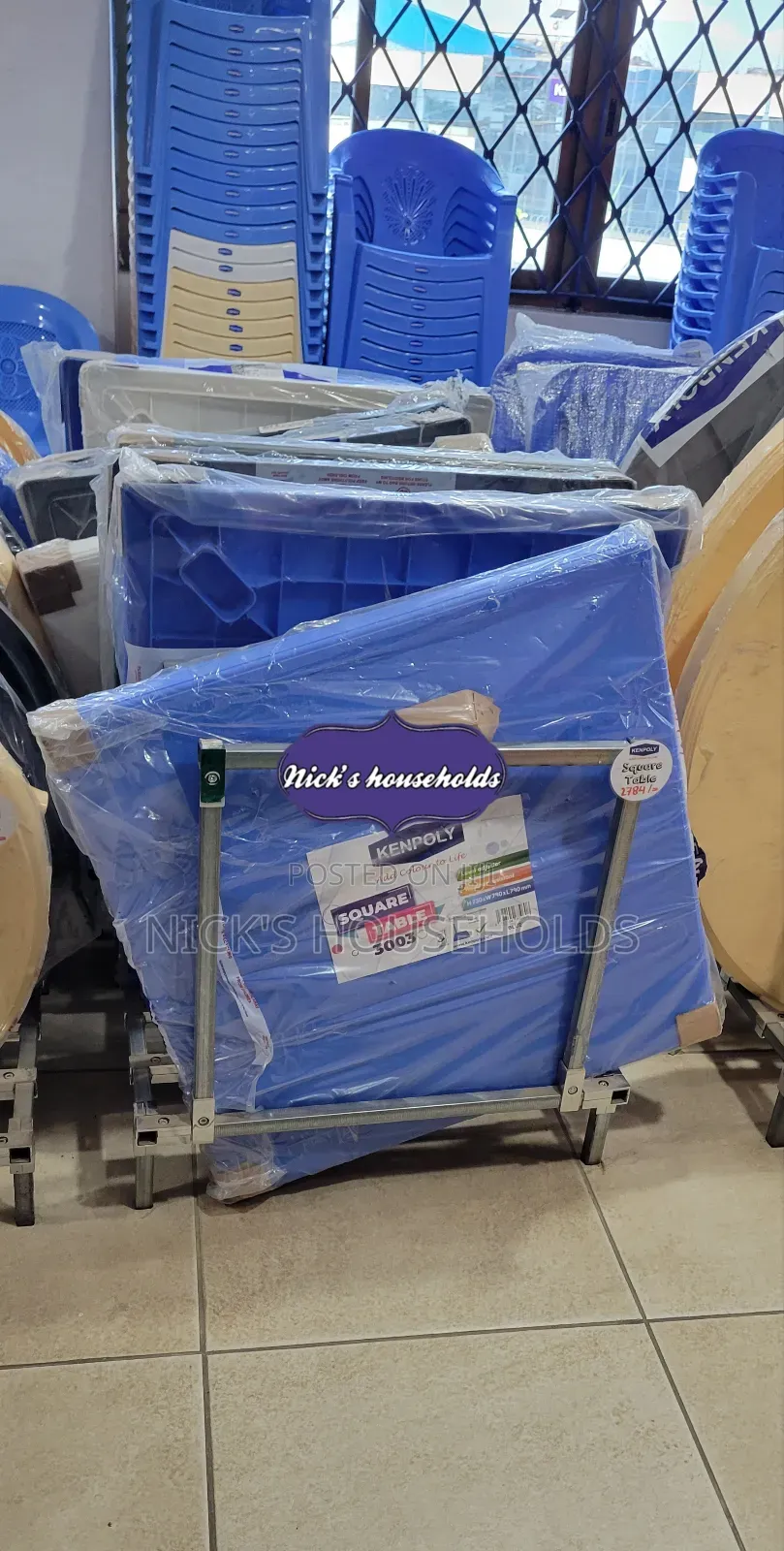 Kenpoly Plastic Square Table