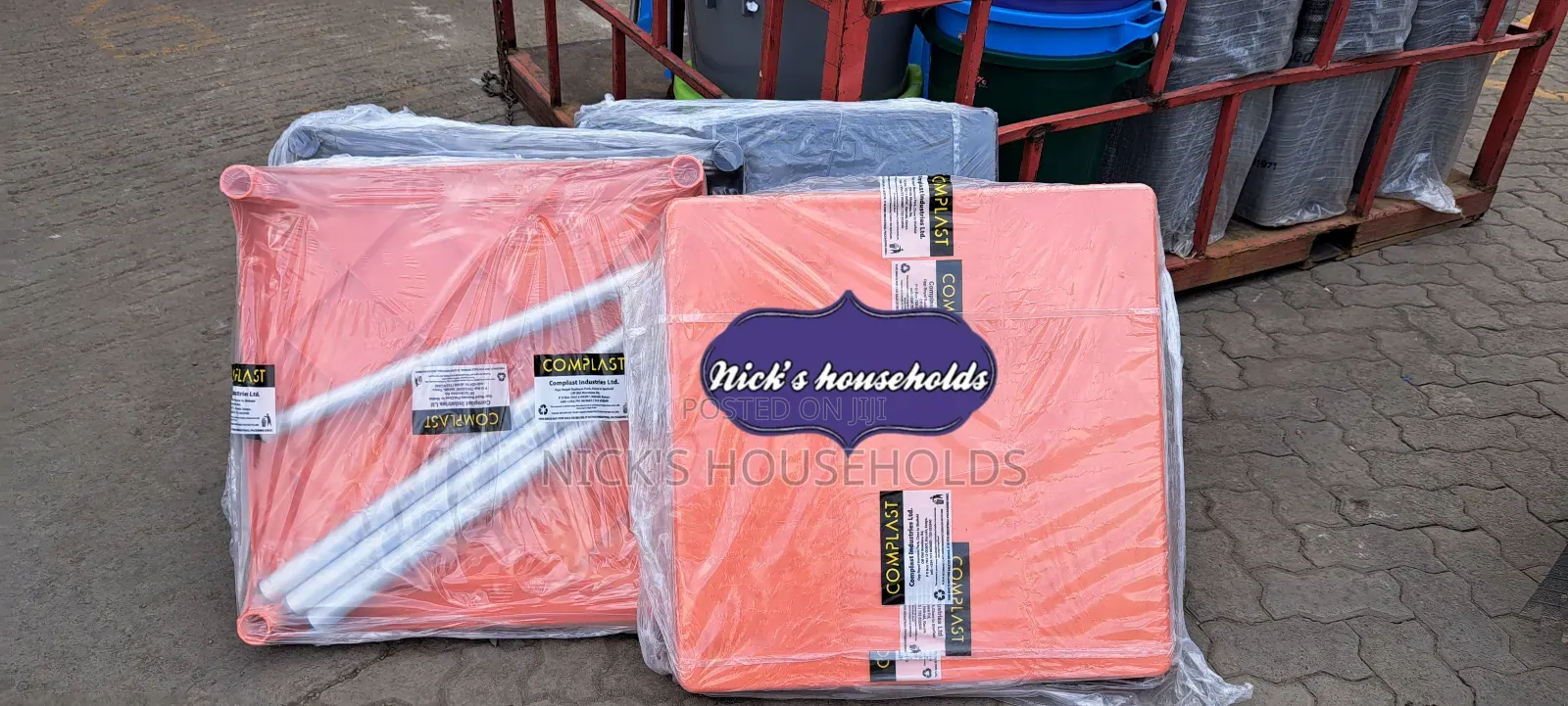 Premium Quality Plastic Square Table for Restaurants