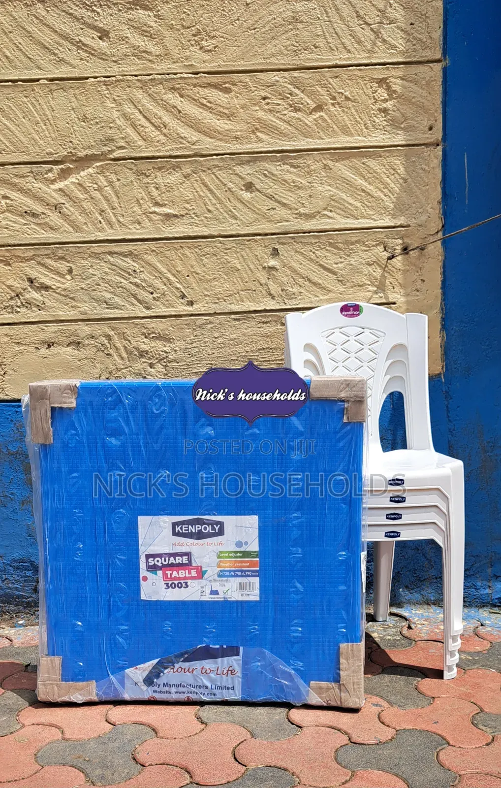 Armless Plastic Chairs With 2003 Plastic Table Set