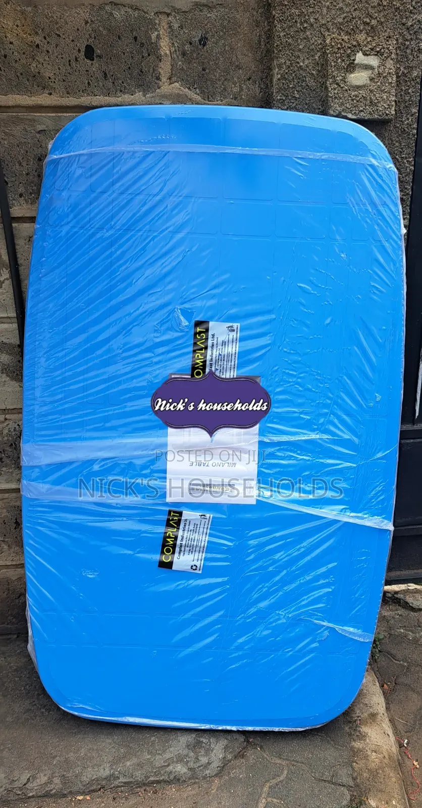 Large Plastic Table, Can Serve 6 to 10 Seats