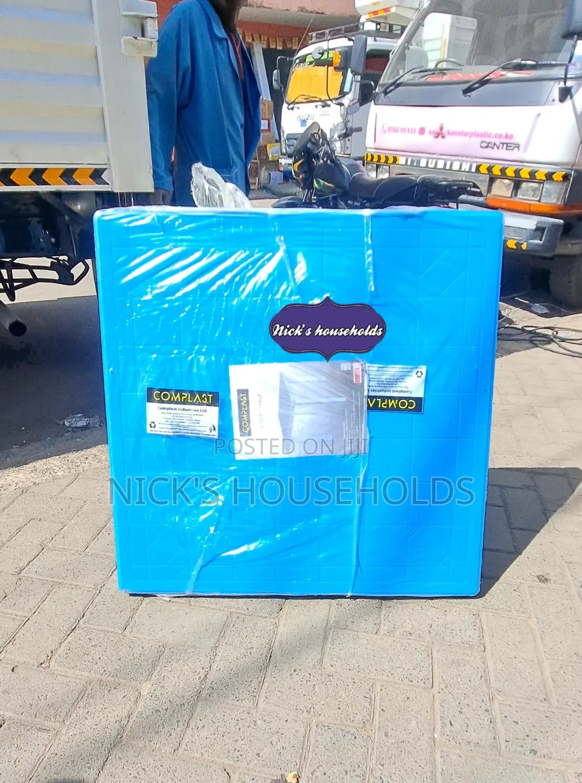 Strong Plastic Table of Quality Materials
