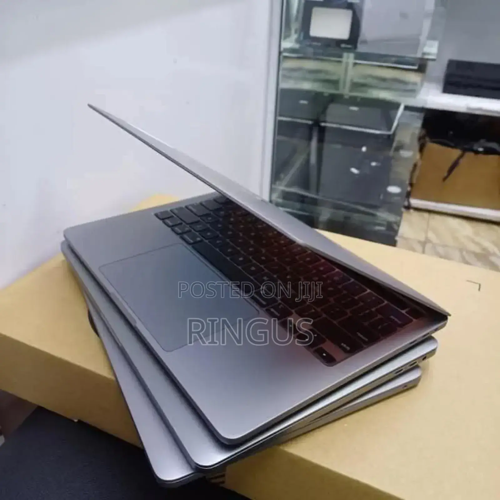 Laptop Apple MacBook Pro 2020 32GB Intel Core i7 SSD 512GB