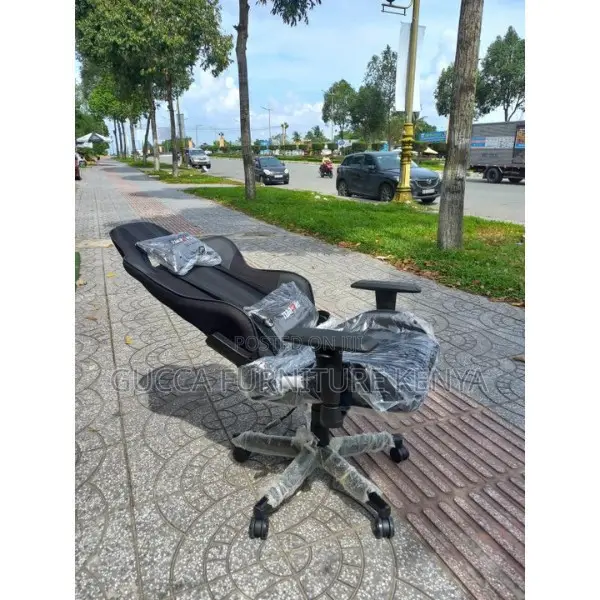 Office Chairs: Modern Leather Gaming Chair - Black