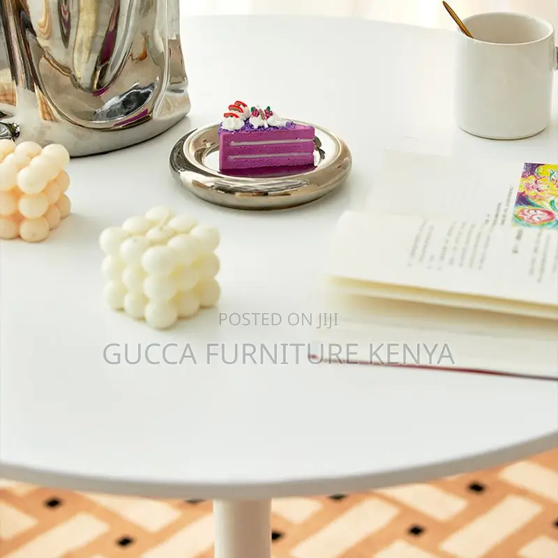 Coffee Tables:Casual Standard Round Dining Table for Office
