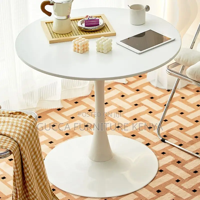 Coffee Tables:Casual Standard Round Dining Table for Office