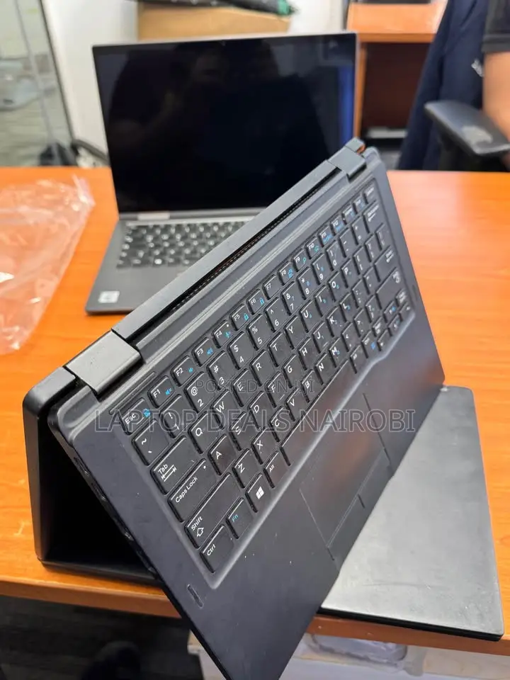 Laptop Dell Latitude 7390 8GB Intel Core I7 SSD 256GB