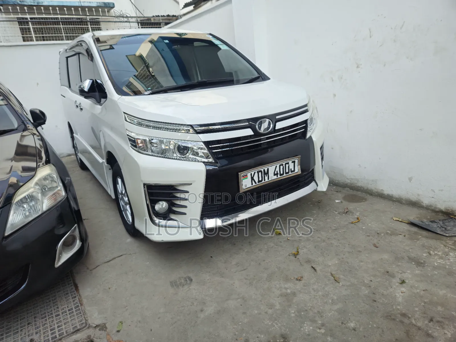 Toyota Noah 2015 White