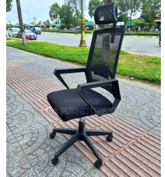 Office Chairs:Horizontal Swivel Chair With Headrest