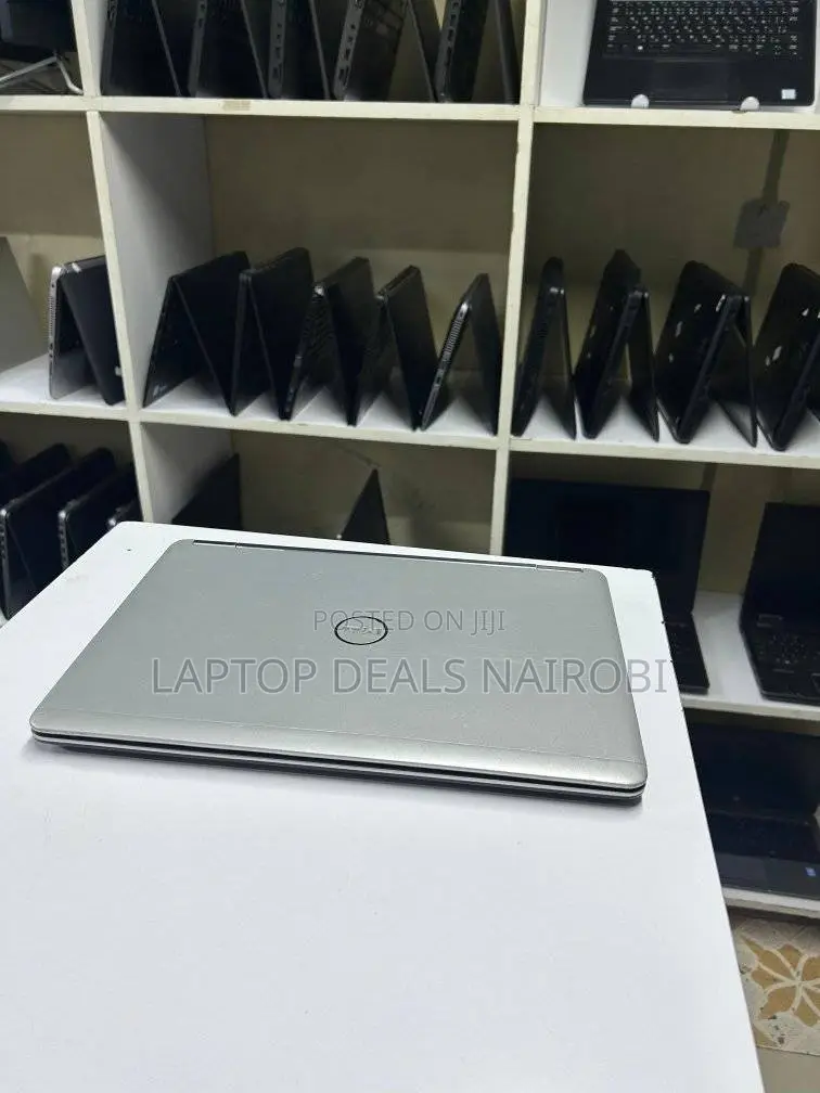 Laptop Dell Latitude 7440 8GB Intel Core I5 SSD 256GB