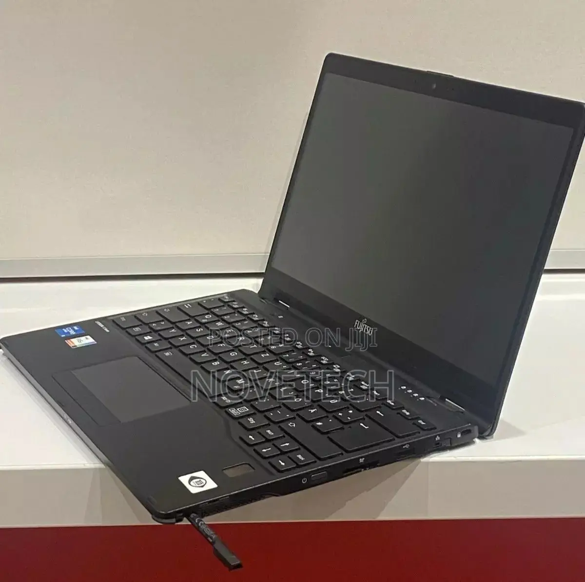Laptop Fujitsu Esprimo U9215 16GB Intel Core I7 SSD 512GB