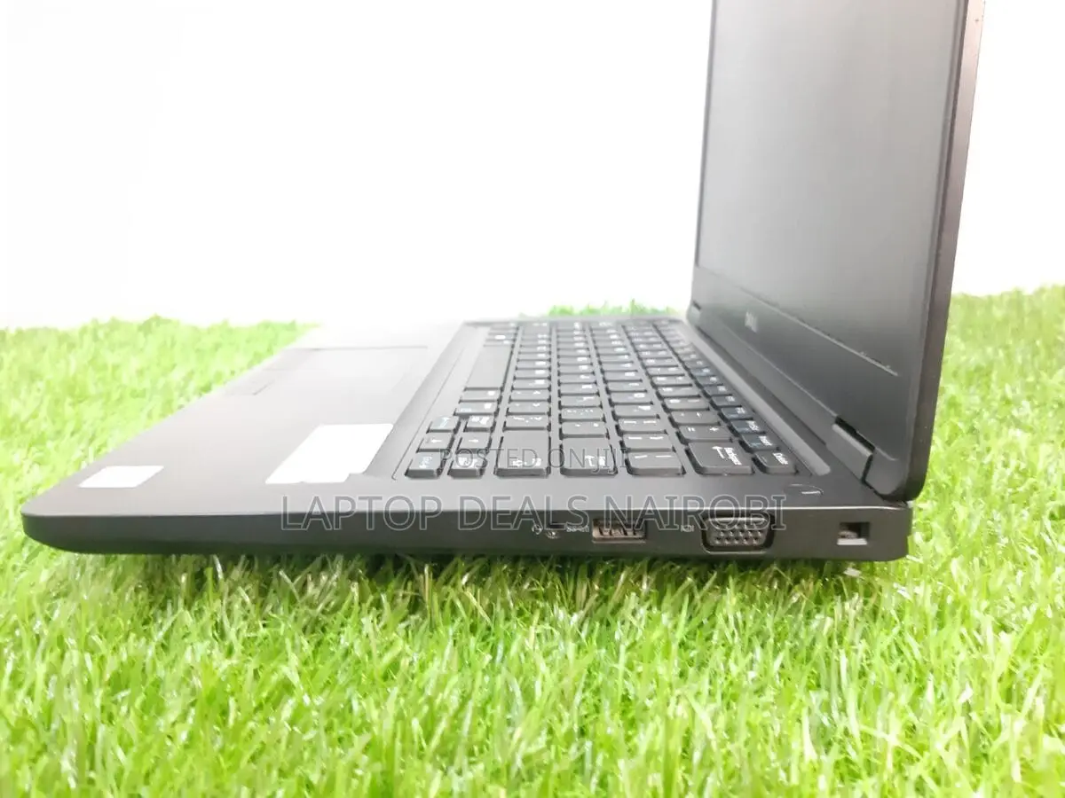 Laptop Dell Latitude 5490 16GB Intel Core I7 SSD 256GB