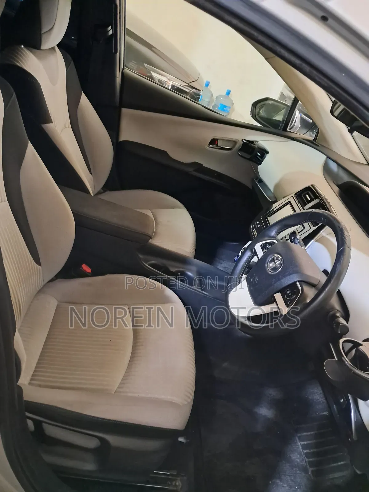 Toyota Prius 2018 Silver