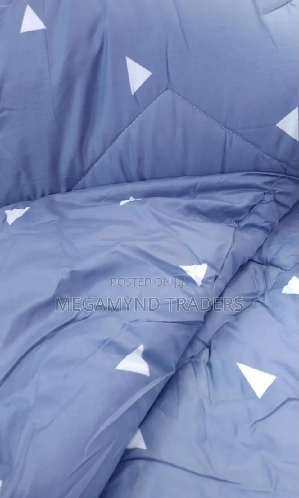 Duve 4*6 With 1pc Duvet ,1pc Bedsheets 2pc Pillowcase