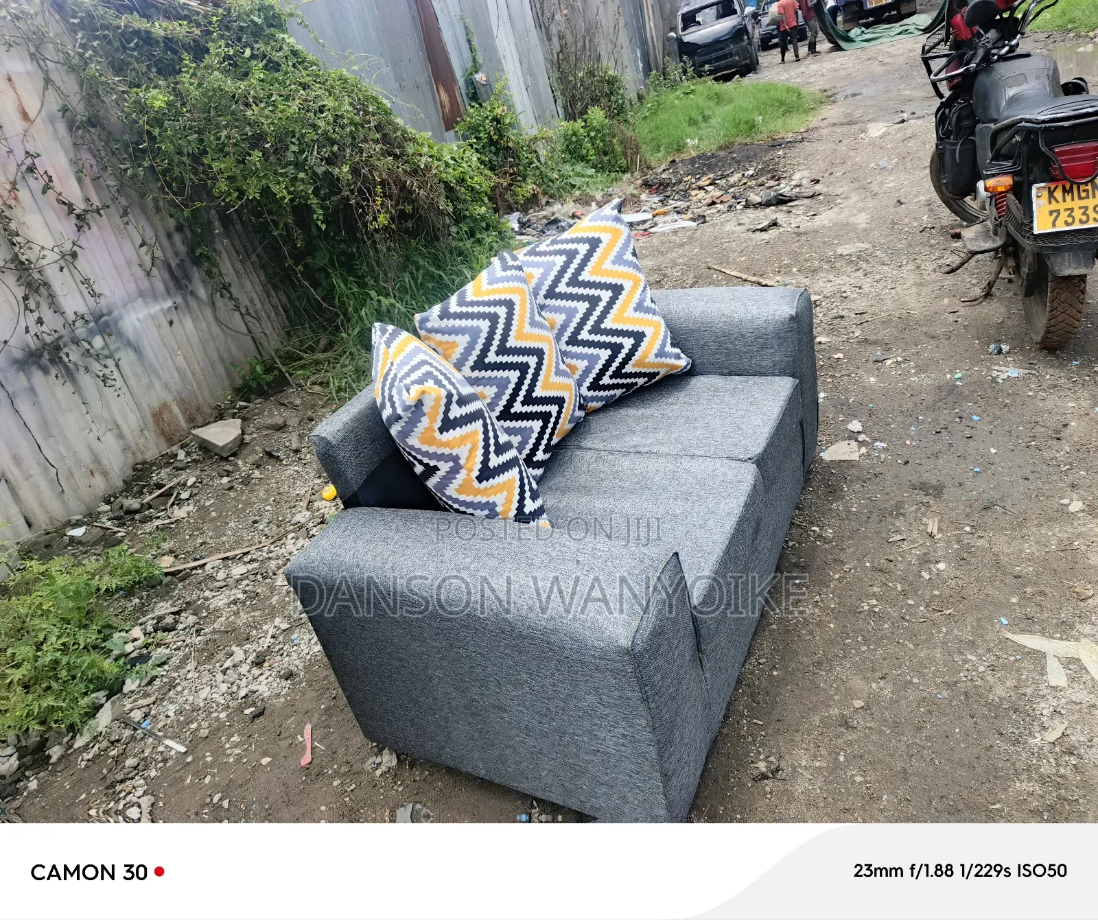 2seater Sofa on Salez