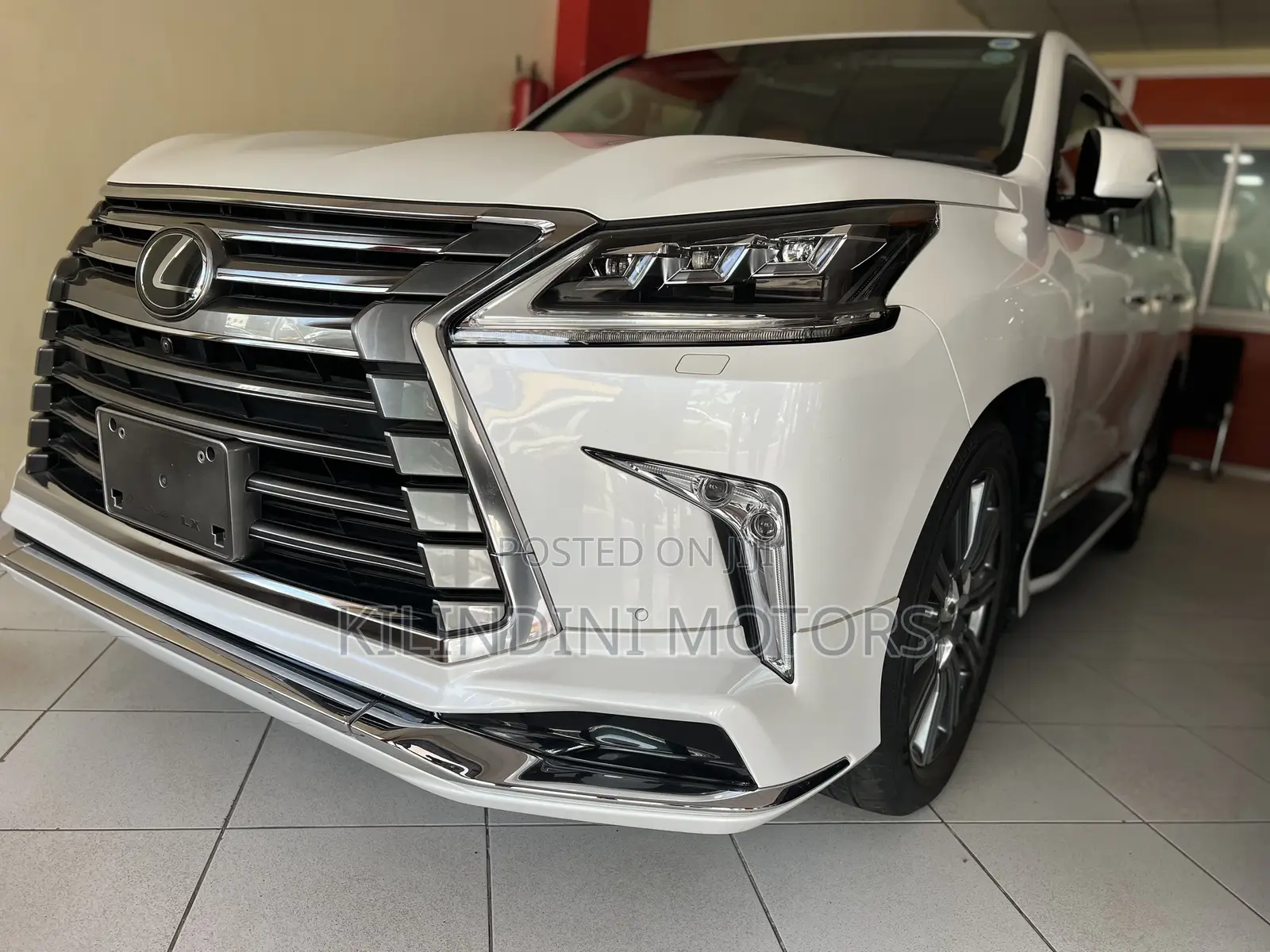Lexus LX 2017 White